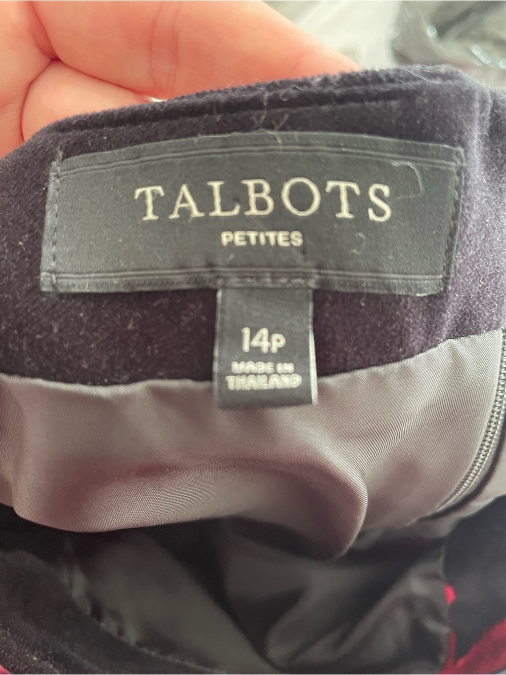 Talbots Black Velvet feel Floral Pencil Skirt with Red Rose Print- Size 14P - Picture 6 of 6